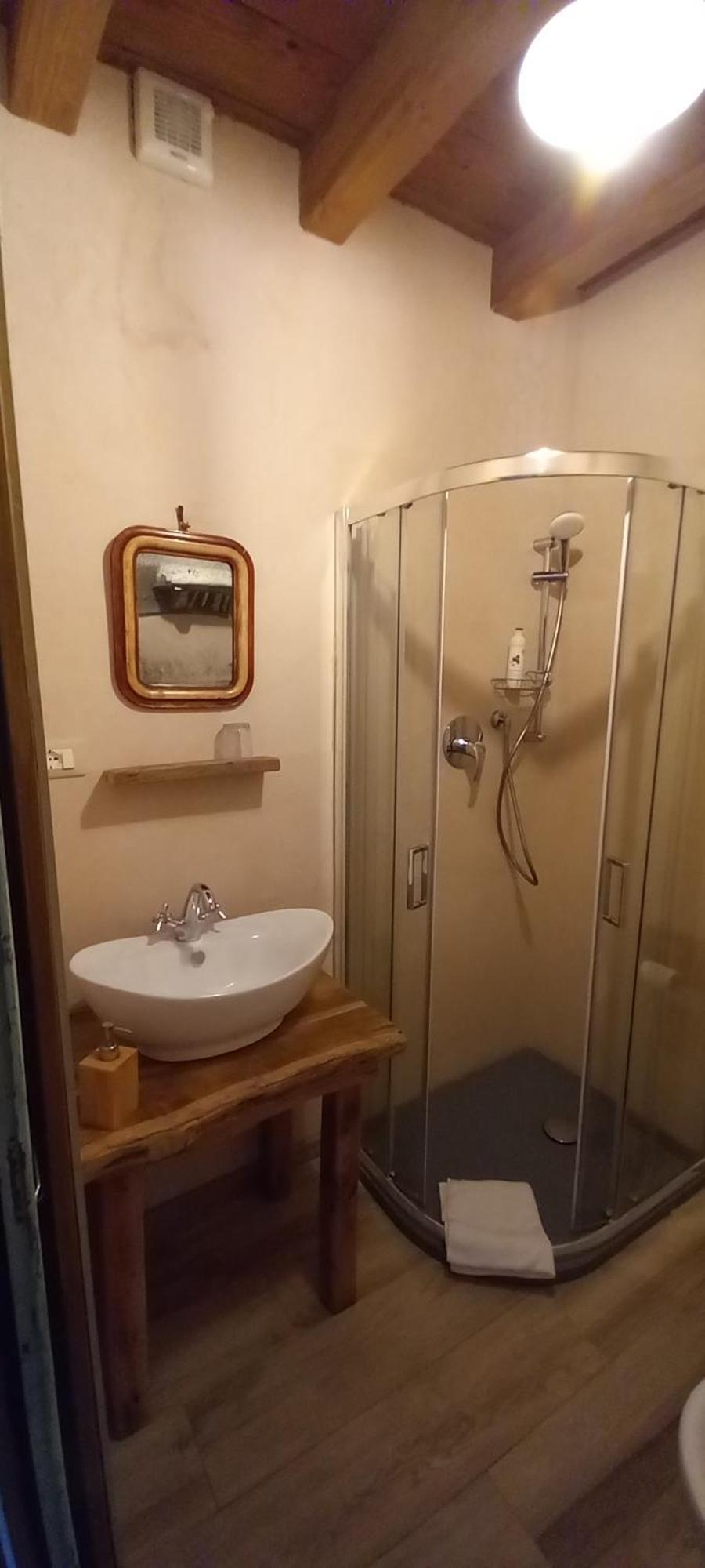 La Casa Di Lillia Hotel Castelnovo ne' Monti Bagian luar foto